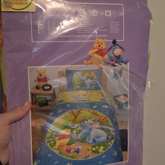Winnie the Pooh -Twin Duvet Cover and Pillowcase - Picture 1 of 4